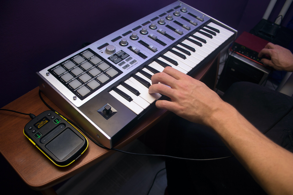 how to use a midi keyboard